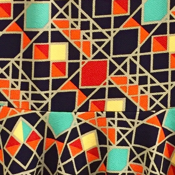 LulaRoe Nicole Dress NBW - Picture 2 of 3